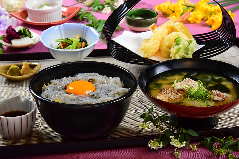 生しらす丼セット