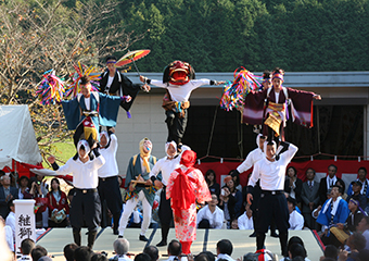 10月　梛八幡神社神事獅子舞